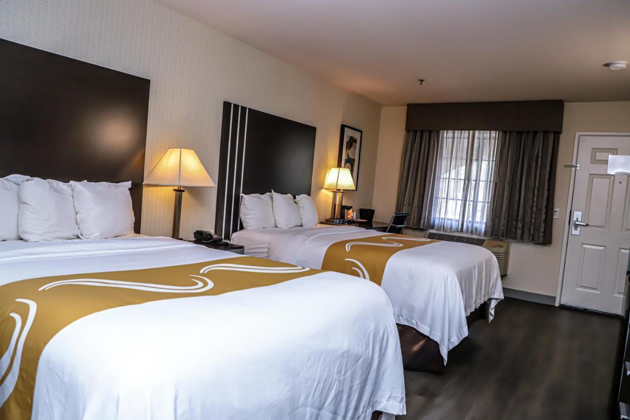Quality Inn & Suites Camarillo-Oxnard Екстер'єр фото