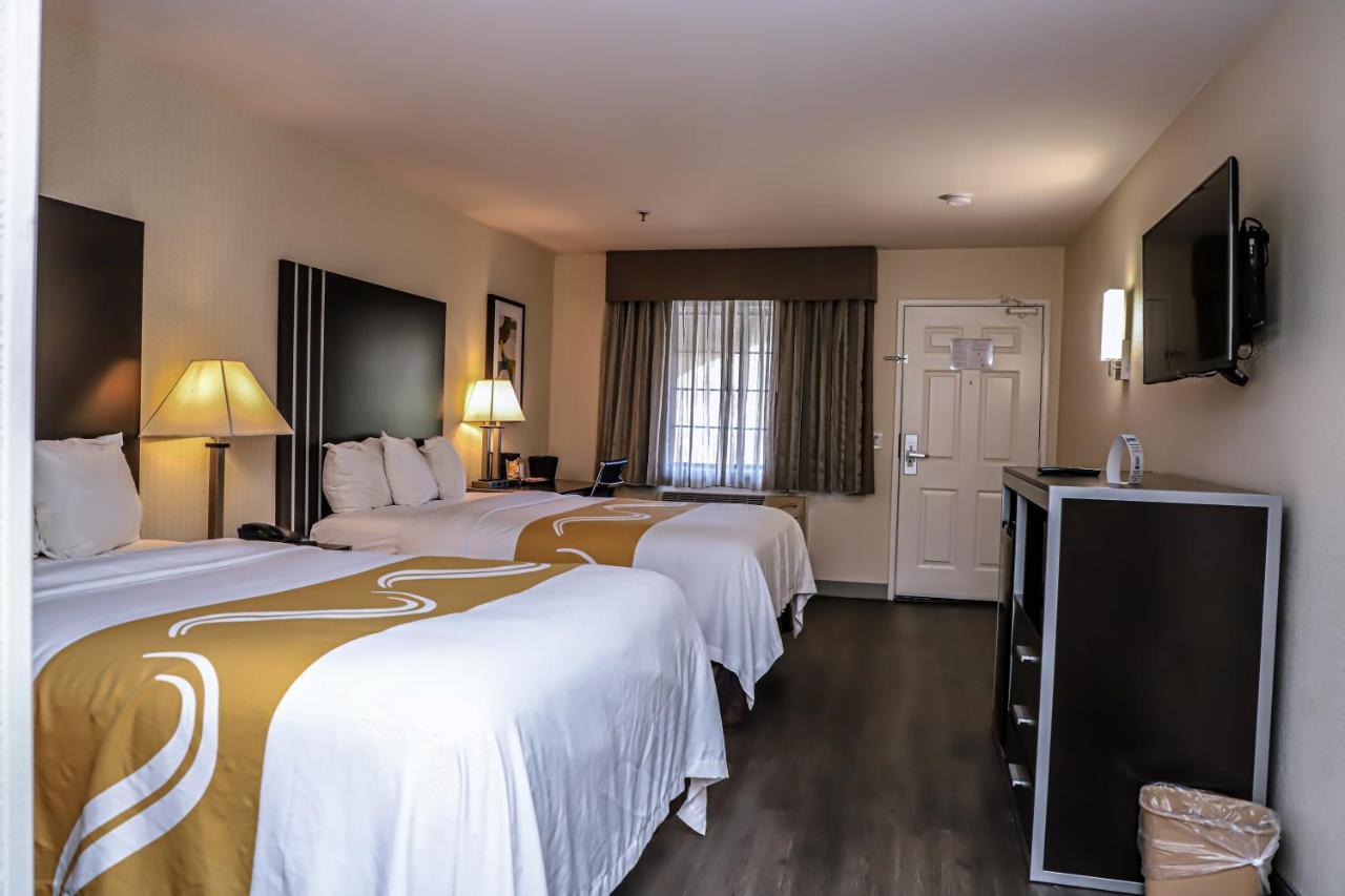 Quality Inn & Suites Camarillo-Oxnard Екстер'єр фото