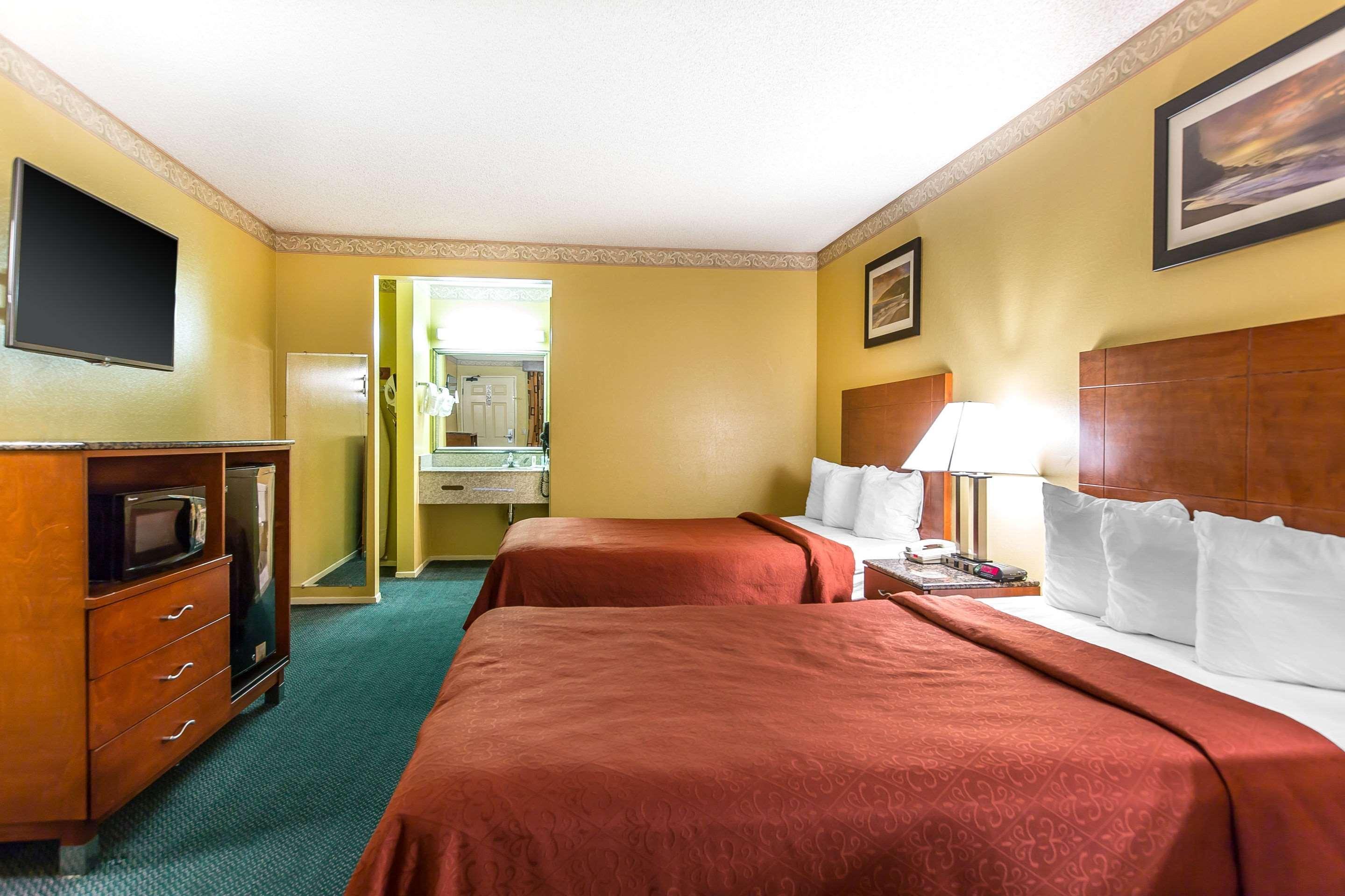 Quality Inn & Suites Camarillo-Oxnard Екстер'єр фото