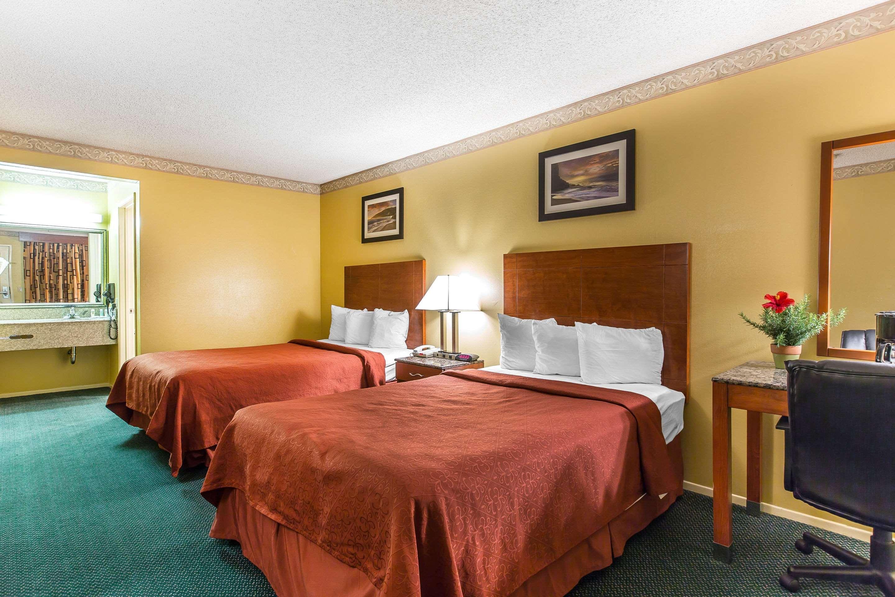 Quality Inn & Suites Camarillo-Oxnard Екстер'єр фото
