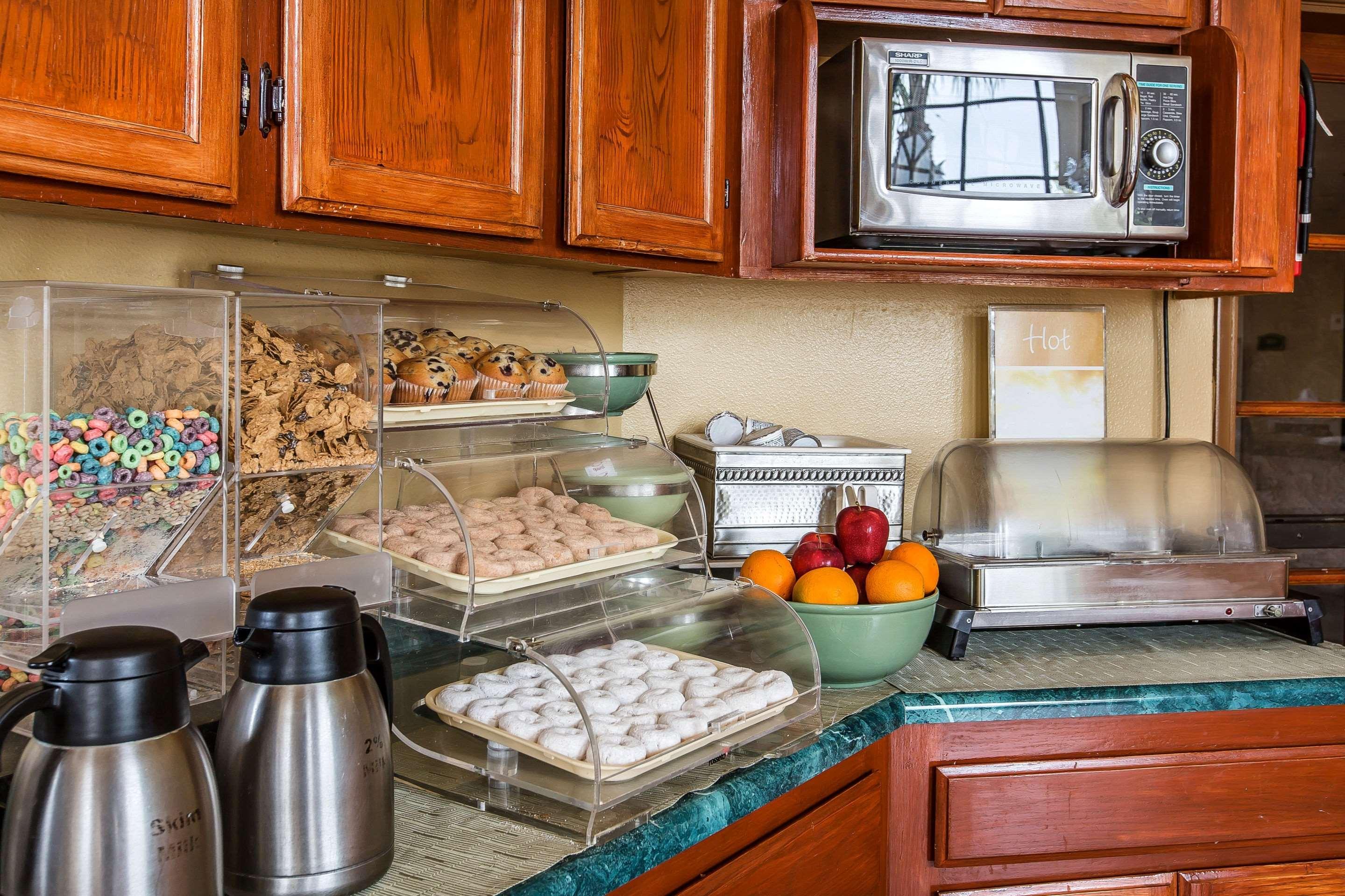 Quality Inn & Suites Camarillo-Oxnard Екстер'єр фото