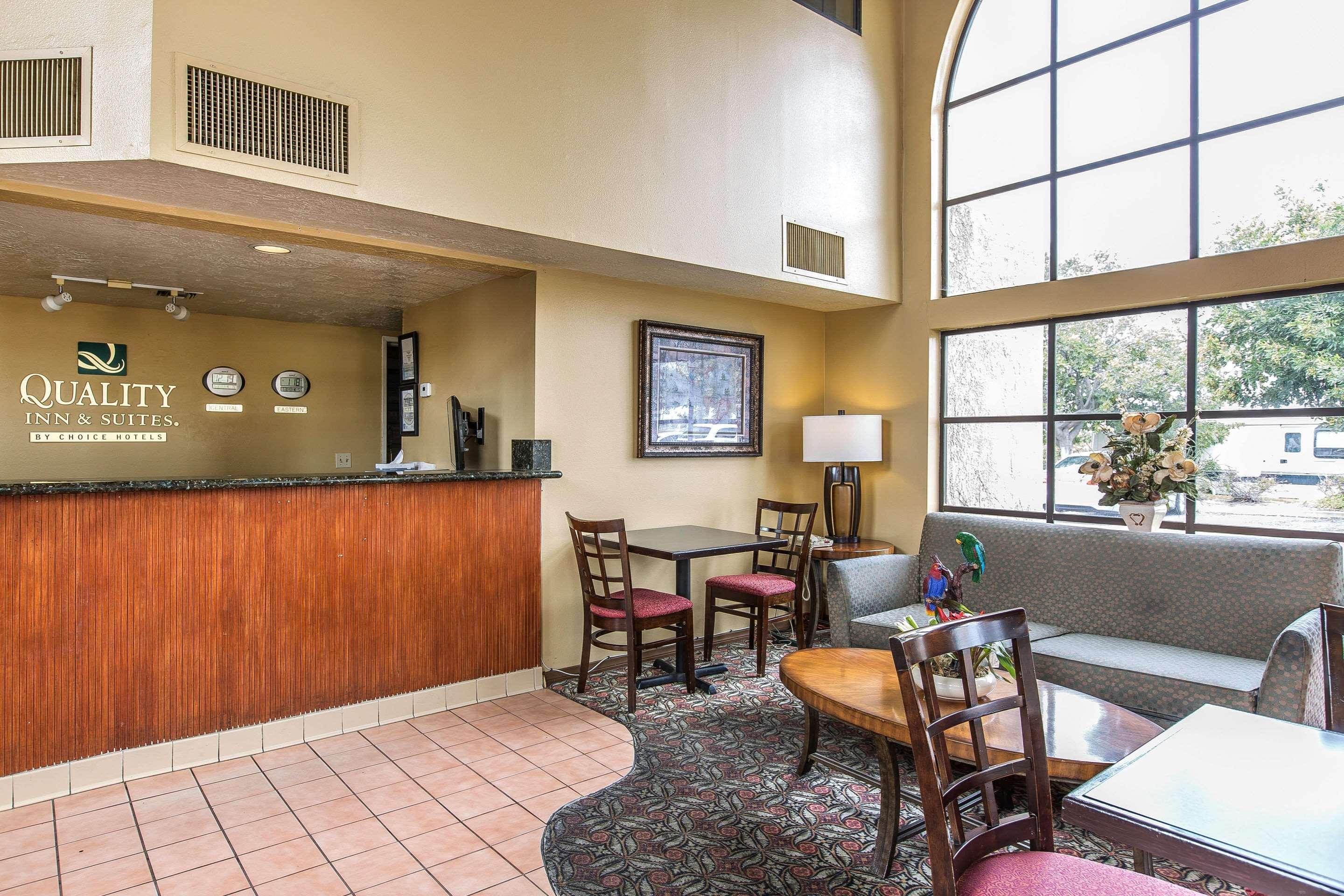 Quality Inn & Suites Camarillo-Oxnard Екстер'єр фото