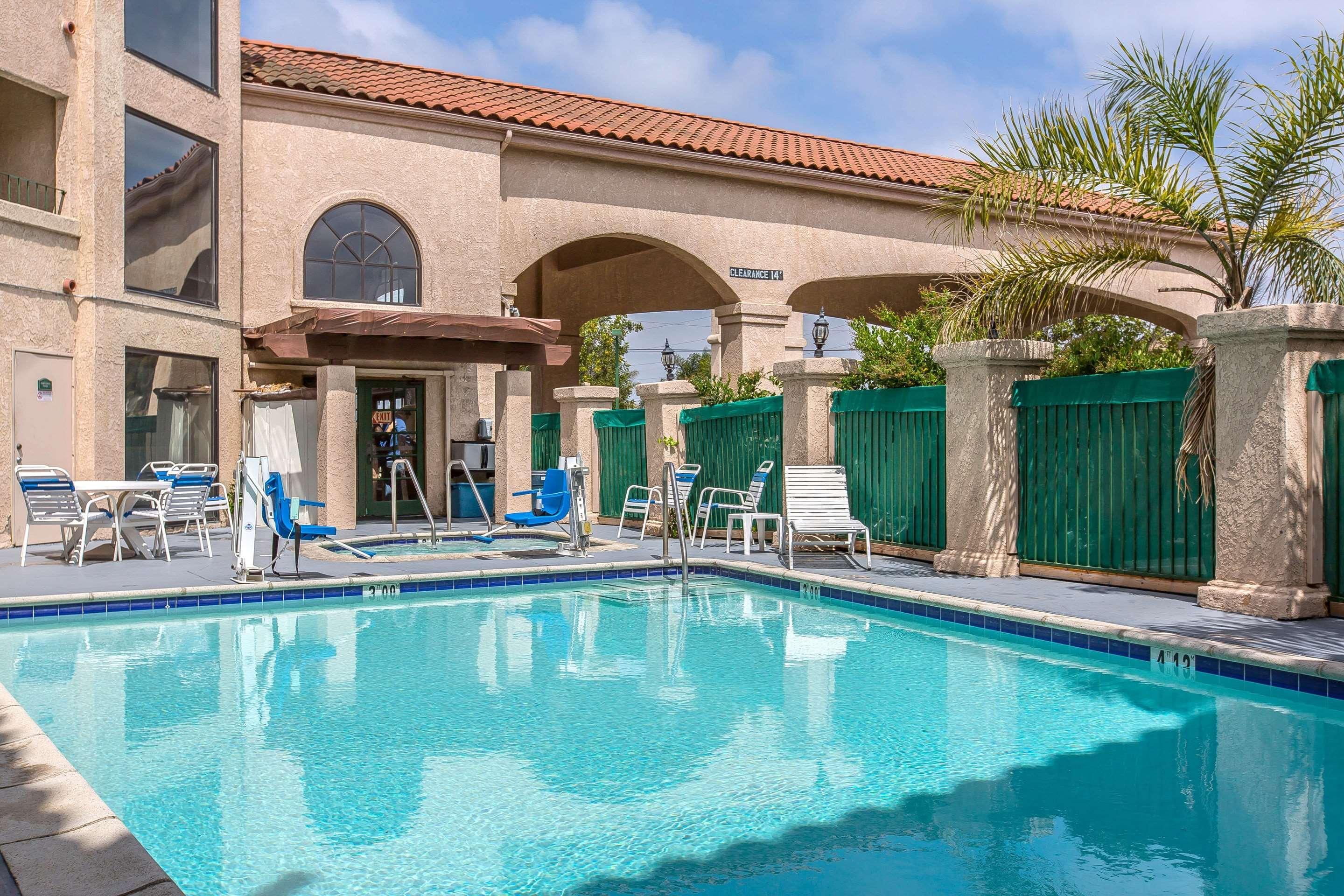 Quality Inn & Suites Camarillo-Oxnard Екстер'єр фото