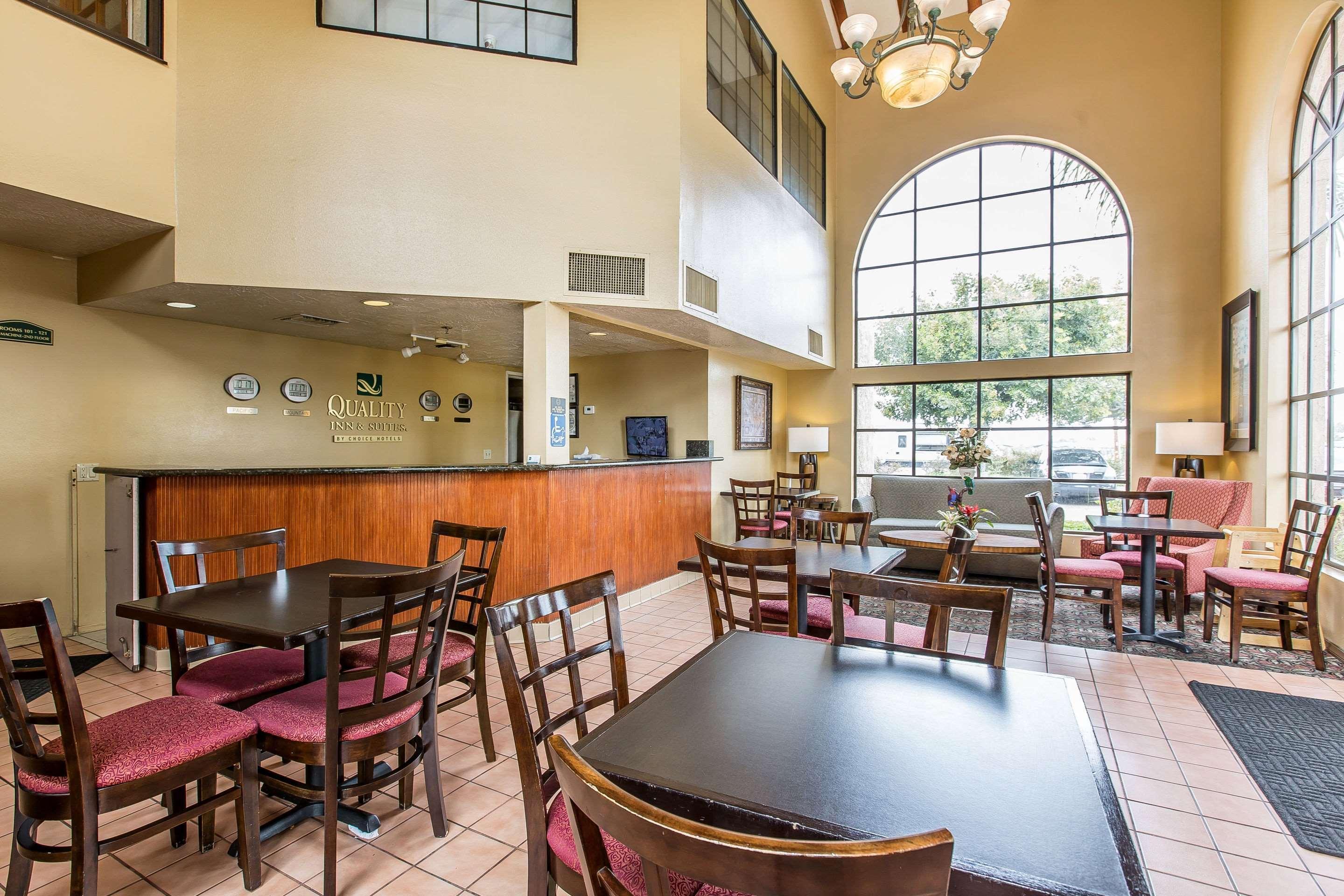 Quality Inn & Suites Camarillo-Oxnard Екстер'єр фото