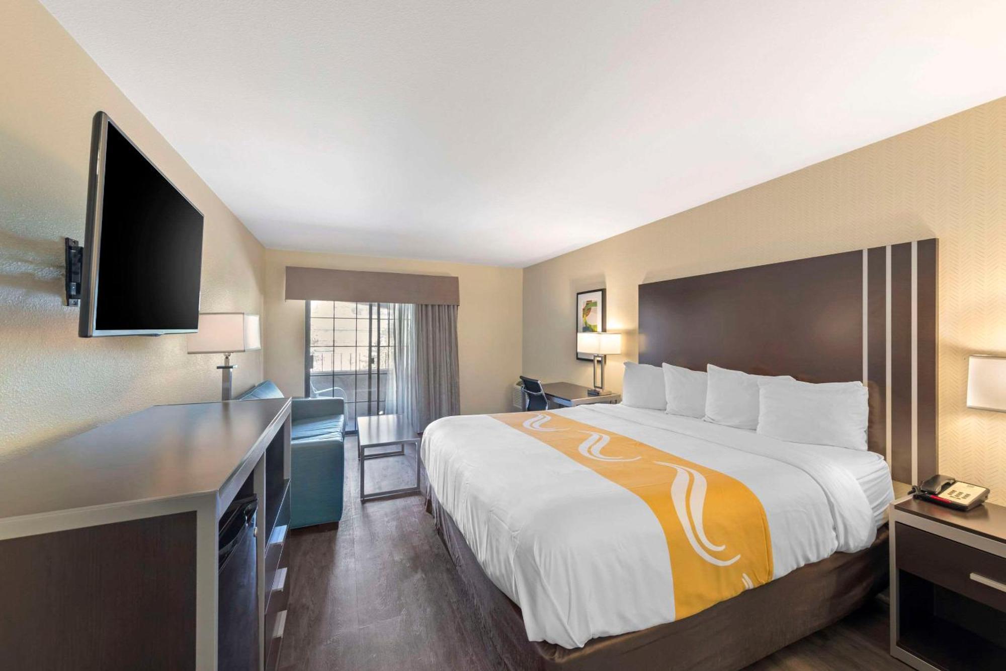 Quality Inn & Suites Camarillo-Oxnard Екстер'єр фото