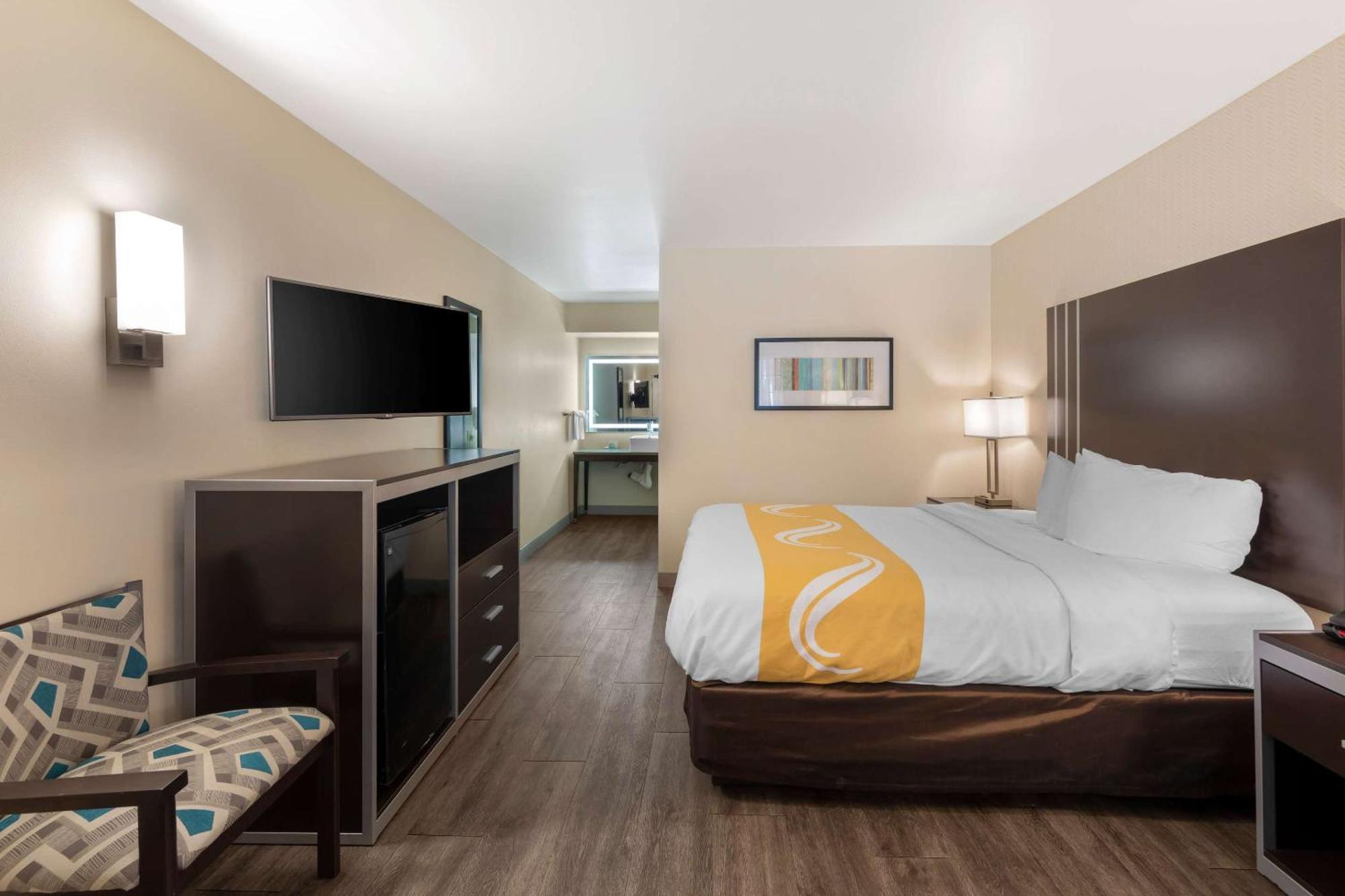 Quality Inn & Suites Camarillo-Oxnard Екстер'єр фото
