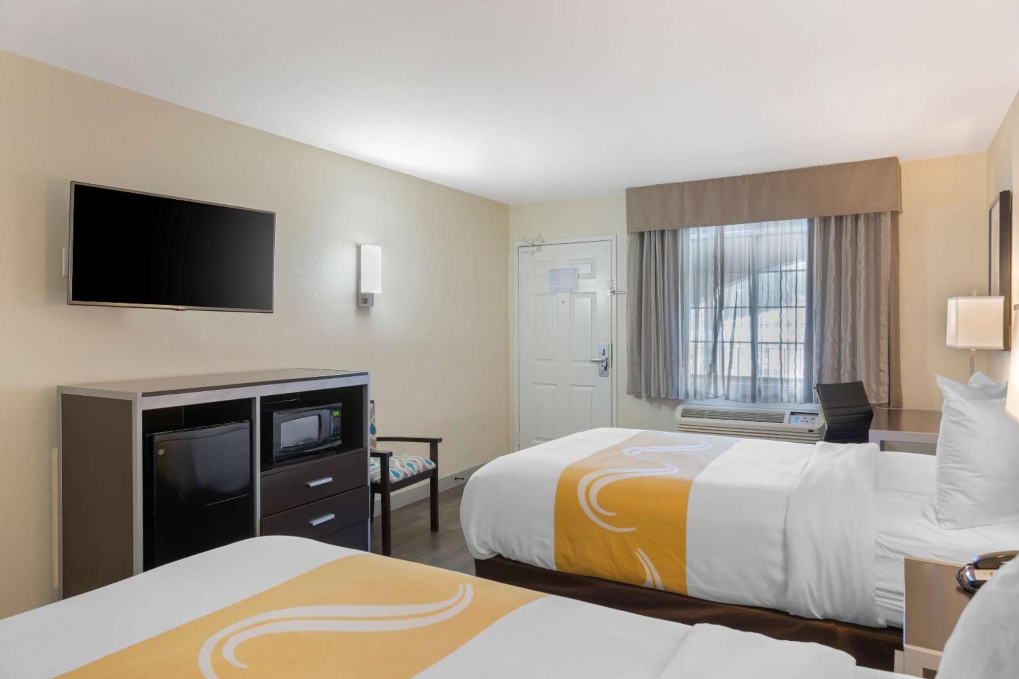 Quality Inn & Suites Camarillo-Oxnard Екстер'єр фото