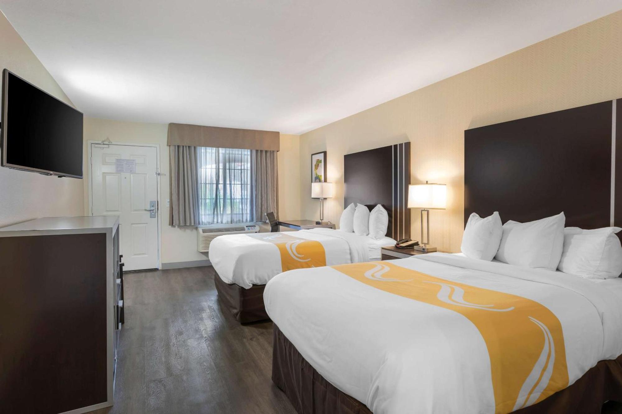 Quality Inn & Suites Camarillo-Oxnard Екстер'єр фото
